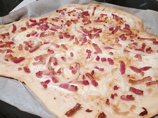 pizza-sin-levadura-alsaciana