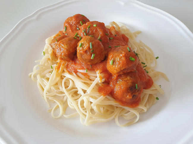 Spaghetti con albóndigas, como en la dama y el vagabundo