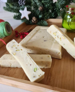 turrón-chocolate-blanco- pistachos-baileys-thermomix