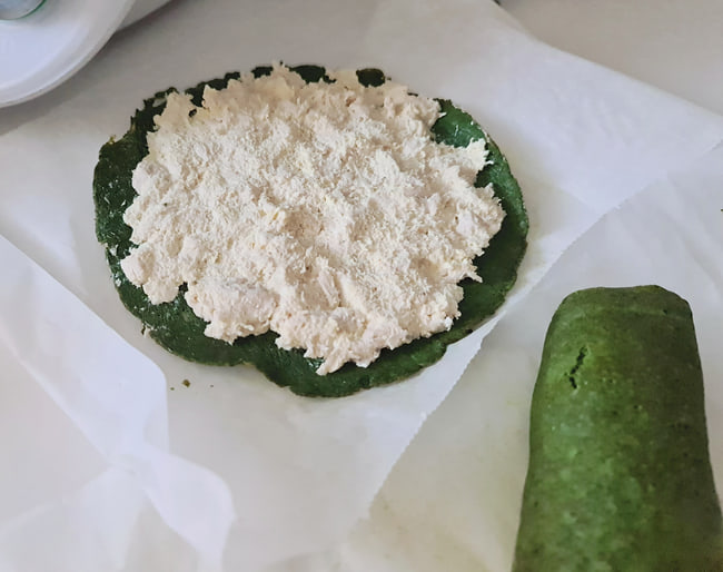 rulo de espinacas con relleno de pollo receta