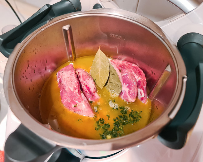 carrilleras con vermut y pasas en thermomix receta