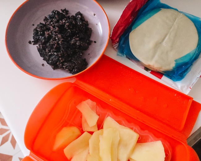 ingredientes para los saquitos de morcilla y manzana